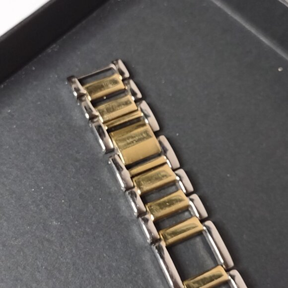 Two Tone Metal Watch With One Removable Link - Picture 3 of 12